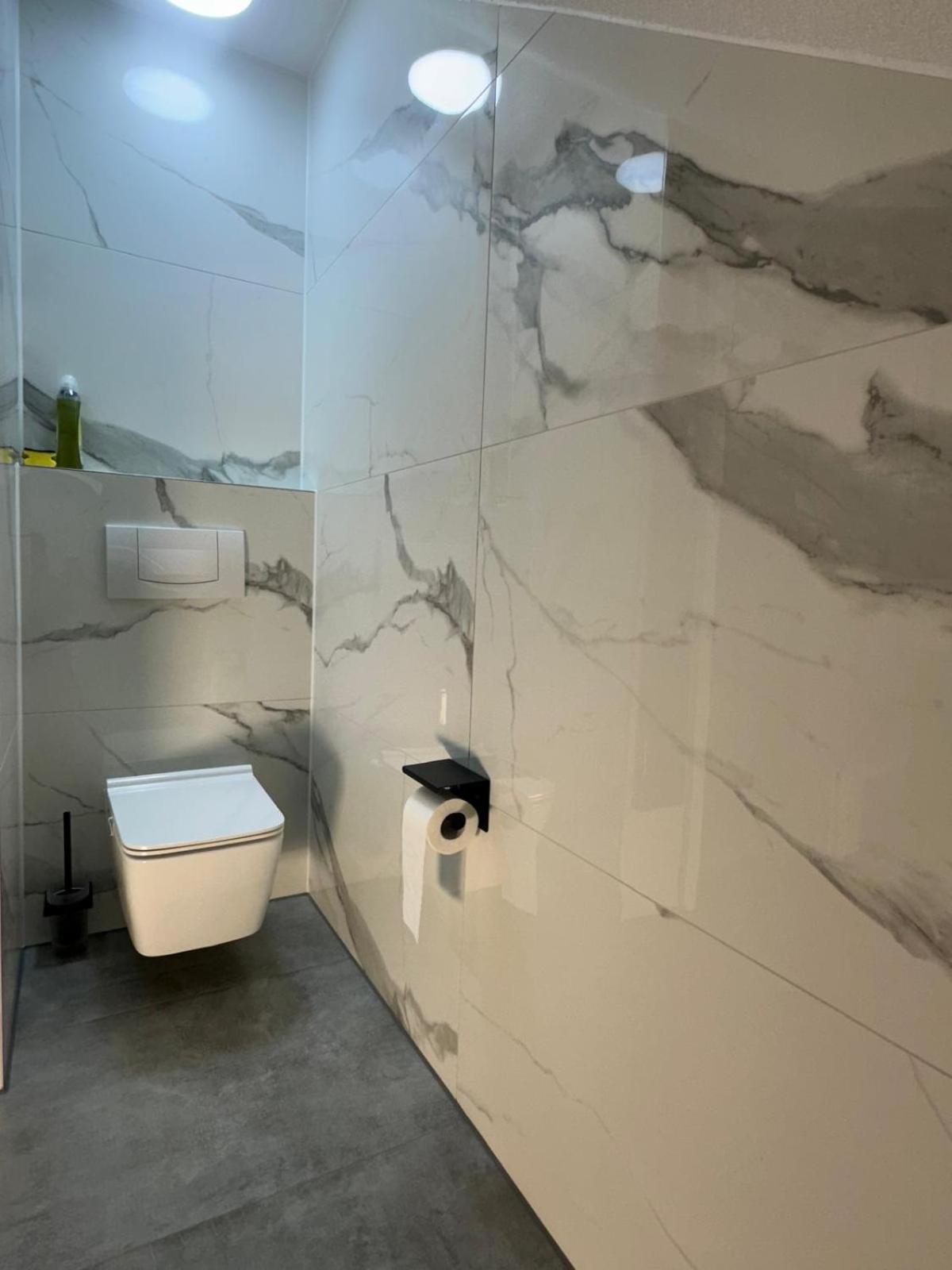 Flexible, Schoene Und Gut Aussehende Feriensuite Reutlingen Eksteriør bilde
